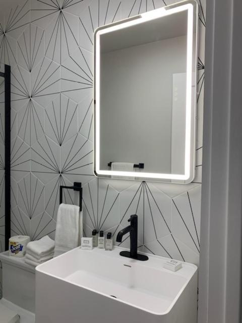 Chalet 239-Boutique Hotel West Dover Bagian luar foto
