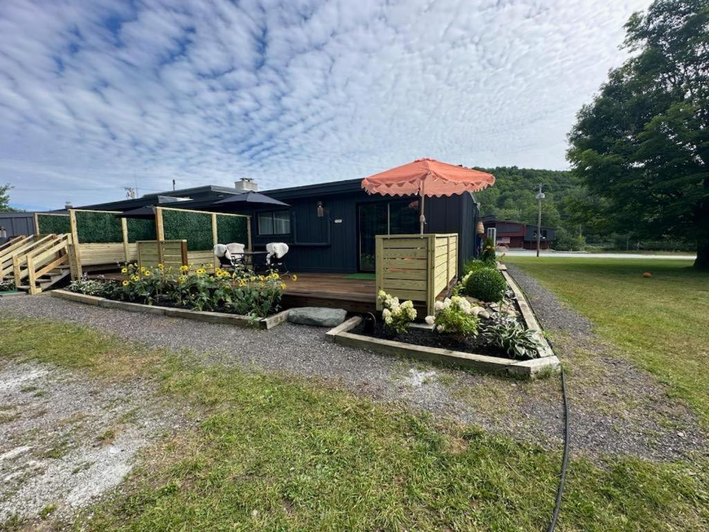 Chalet 239-Boutique Hotel West Dover Bagian luar foto