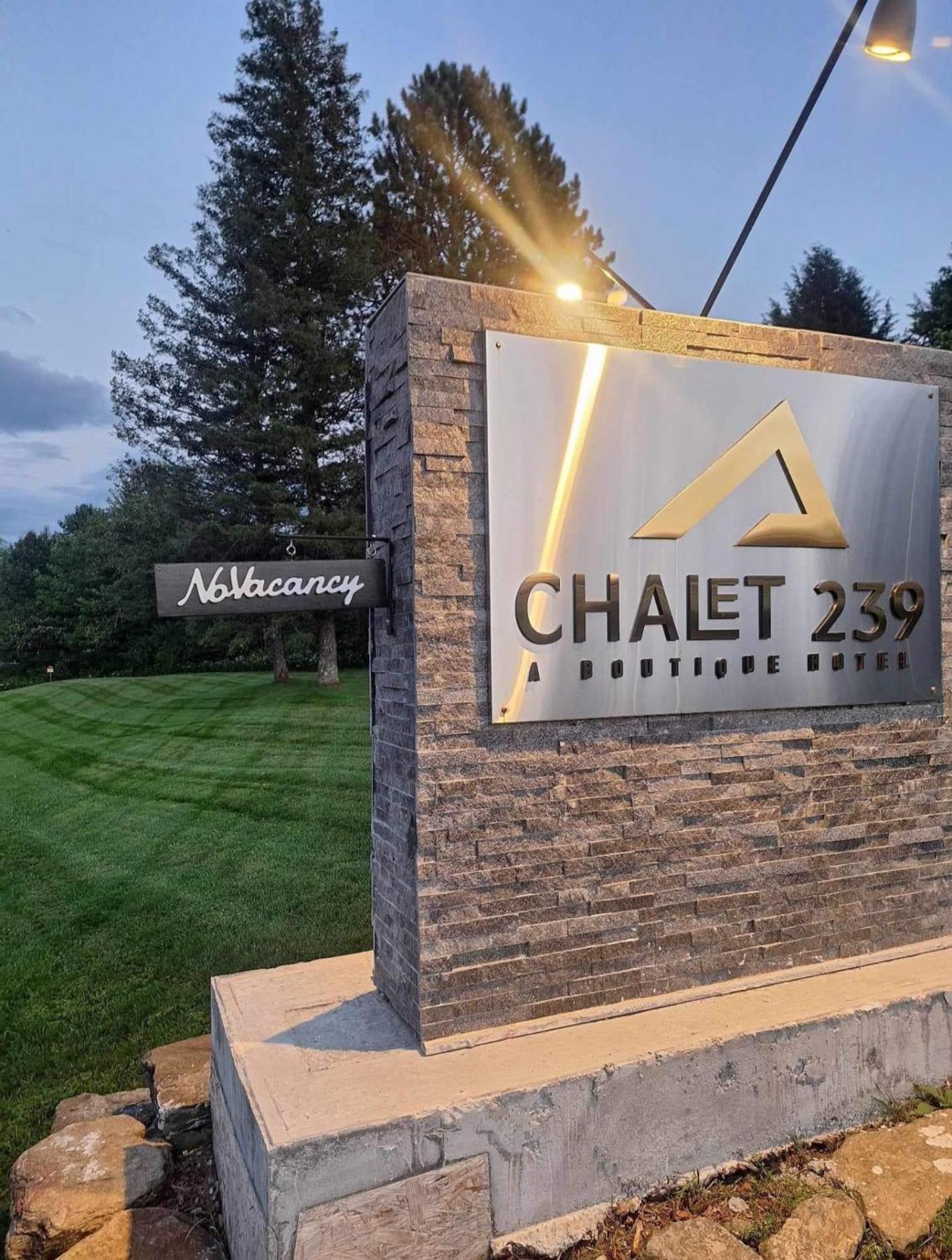 Chalet 239-Boutique Hotel West Dover Bagian luar foto