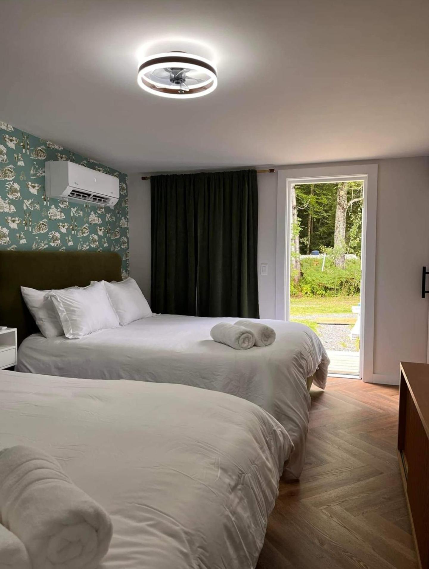 Chalet 239-Boutique Hotel West Dover Bagian luar foto